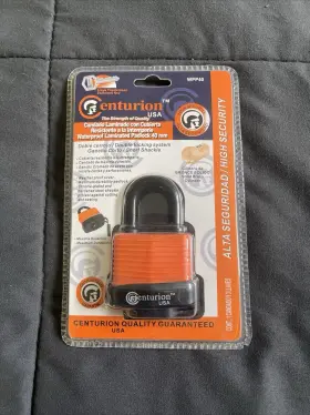 70808050 Centurion Heavy Duty Double Locking Weather Proof 40mm Padlock. 3 Keys. New And Never Open