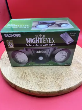 70-decibel Ideaworks 017874021598 Ideaworks-night Eyes Solar Security Motion Light/alarm Black Siren
