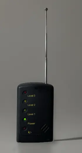 Sh-055 Suresafe - Multi-use Rf Bug And Camera Detector 3g 4g 5g Bluetooth Wi-fi